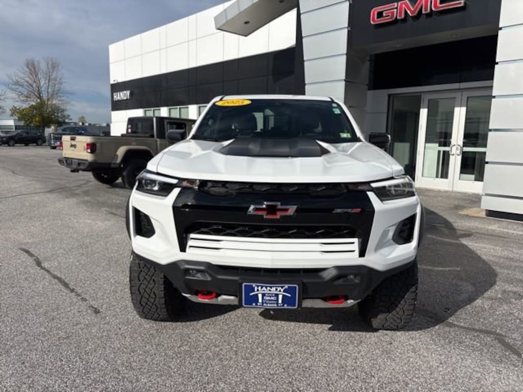 Used 2025 Chevrolet Colorado ZR2 Truck Crew Cab