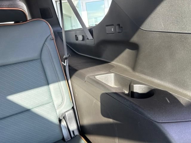 2025 GMC Yukon XL AT4 - Photo 32