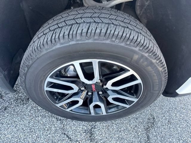 2024 GMC Sierra 1500 AT4 - Photo 9