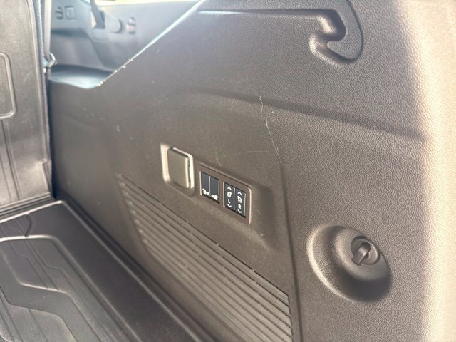 2025 GMC Yukon XL AT4 - Photo 34