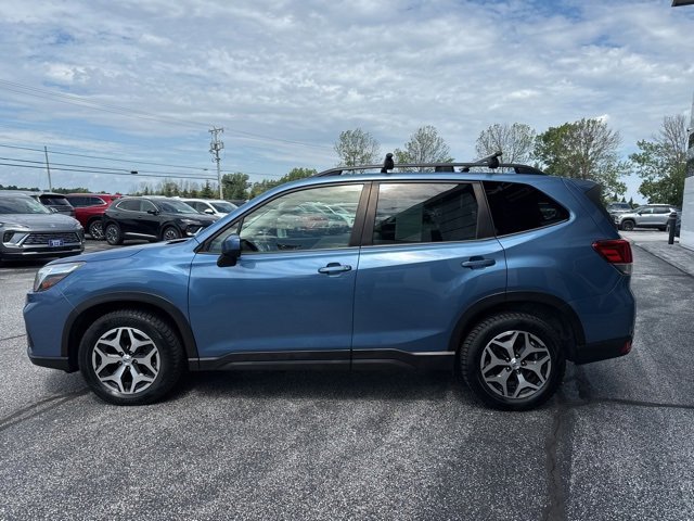 2021 Subaru Forester Premium photo 3