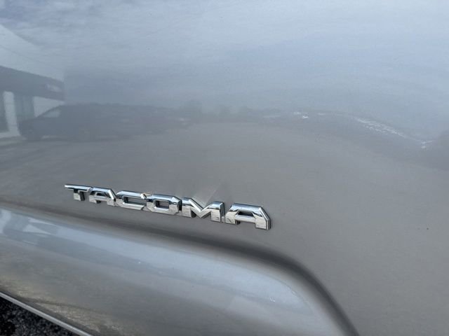 2017 Toyota Tacoma SR5 - Photo 9