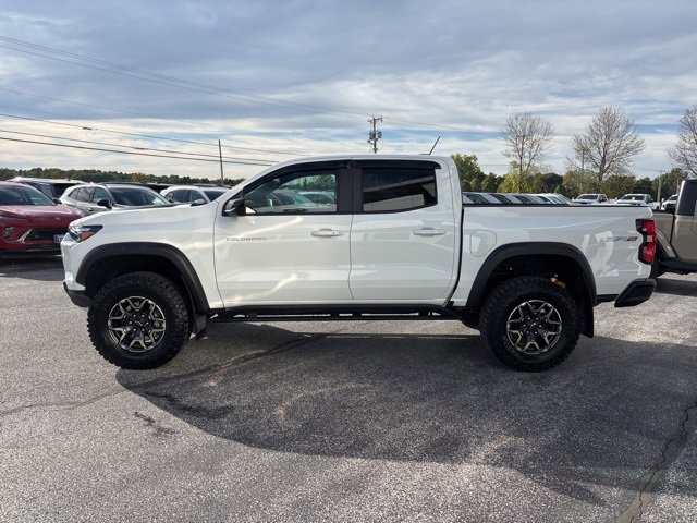 2025 Chevrolet Colorado ZR2 photo 3