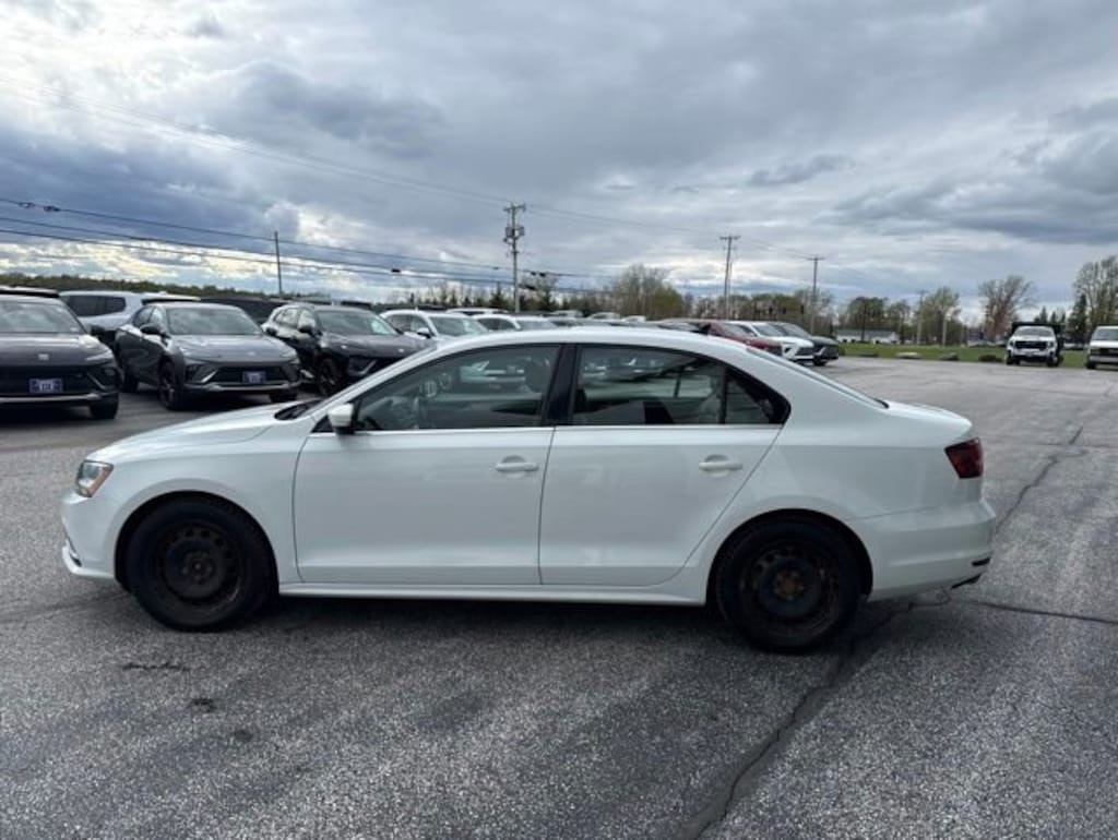 Used 2017 Volkswagen Jetta 1.4T SE Sedan