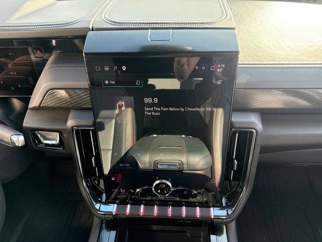 2025 GMC Yukon XL AT4 - Photo 22