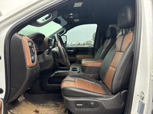 2022 Chevrolet Silverado 3500HD High Country photo 3