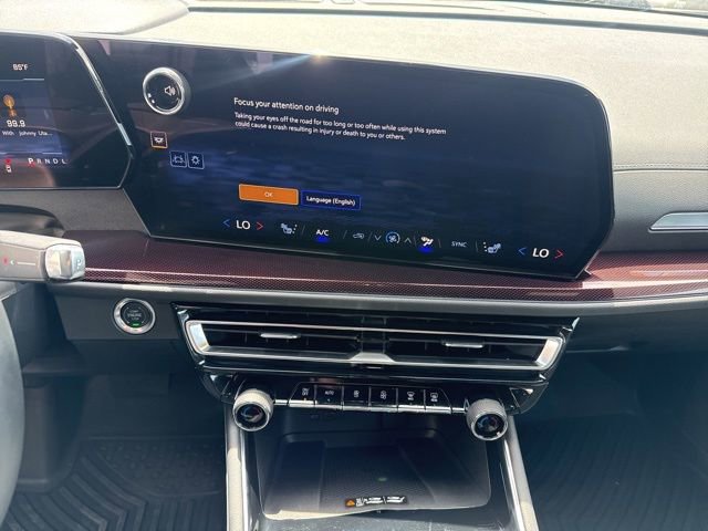 2025 Chevrolet Traverse Z71 - Photo 24