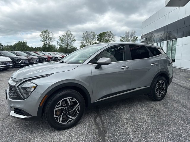 2023 Kia Sportage LX photo 2