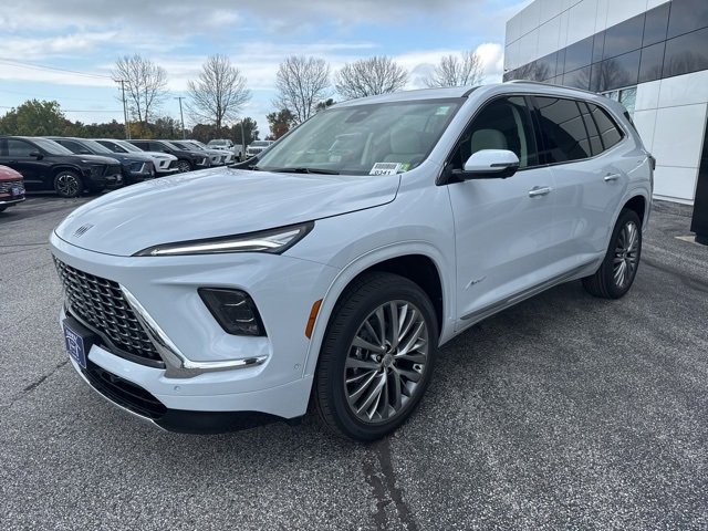 2026 Buick Enclave Avenir photo 2