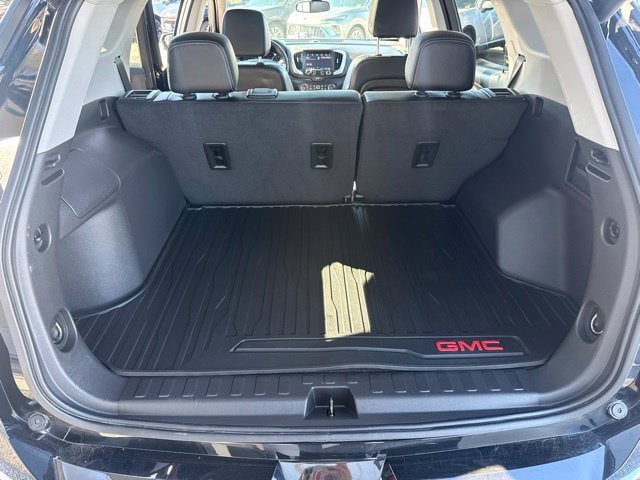 2023 GMC Terrain SLT - Photo 32