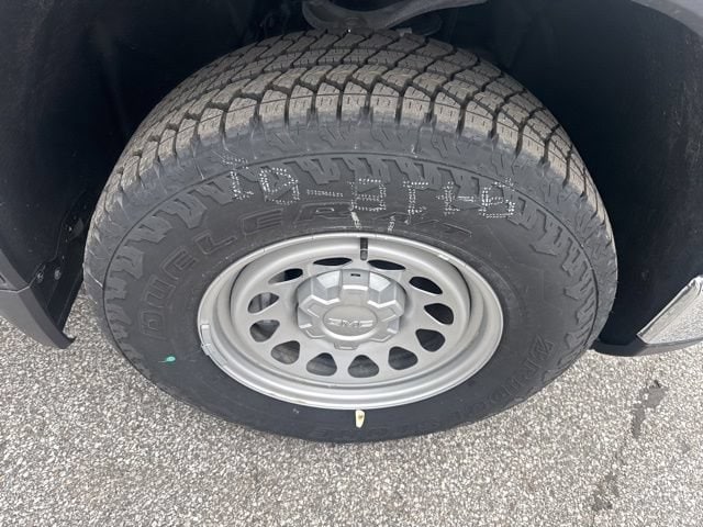2026 GMC Sierra 1500 Pro - Photo 9