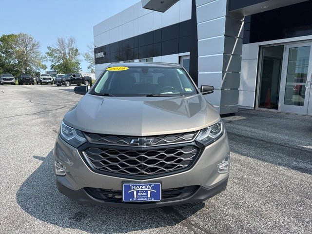 2019 Chevrolet Equinox LT photo 2