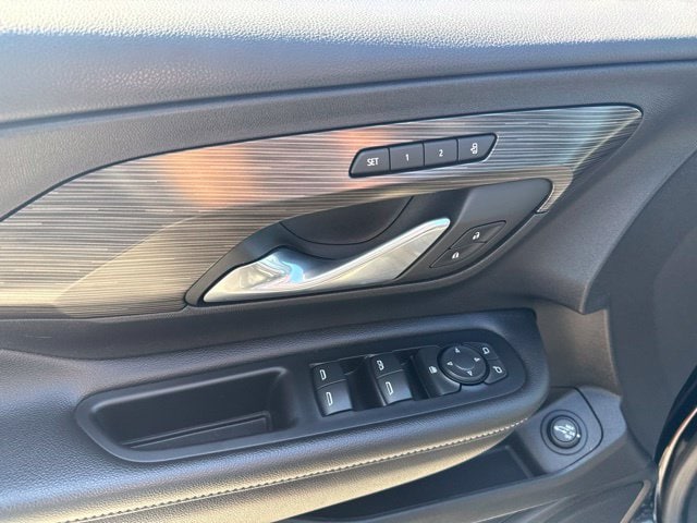 2023 GMC Terrain SLT - Photo 18
