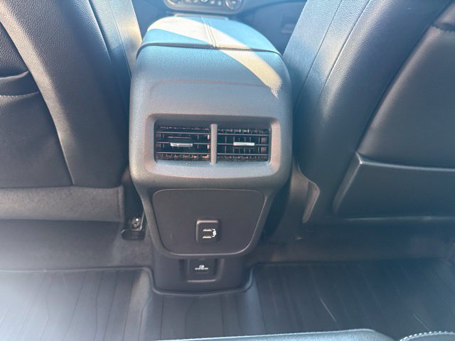 2023 GMC Terrain SLT - Photo 31