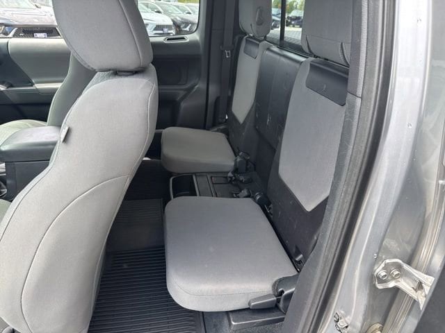 2017 Toyota Tacoma SR5 - Photo 23