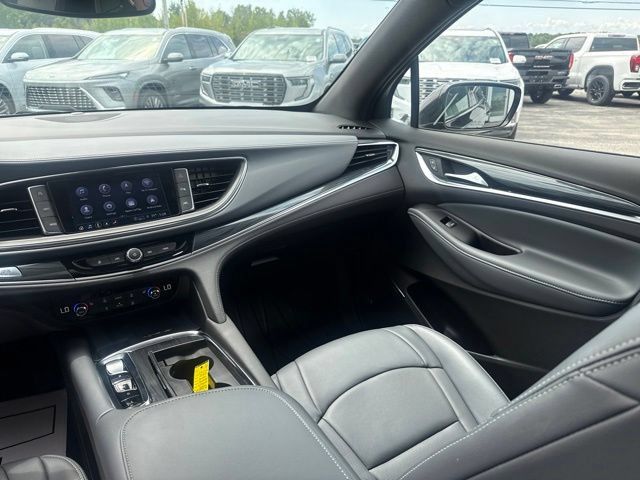 2023 Buick Enclave Essence - Photo 27