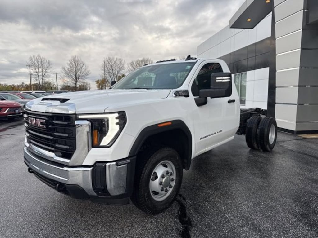 New 2026 GMC Sierra 3500 HD Chassis Cab Pro Truck