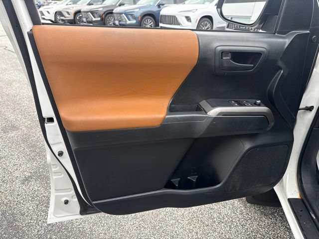 2017 Toyota Tacoma SR5 - Photo 16