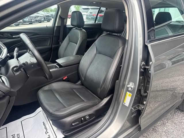 2018 Buick Regal TourX Essence - Photo 13