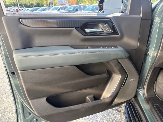 2025 GMC Yukon XL AT4 - Photo 15