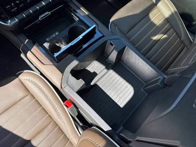2026 GMC Yukon XL Denali Ultimate - Photo 11