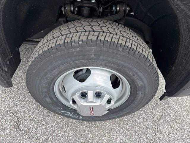 2026 GMC Sierra 3500HD Pro - Photo 9