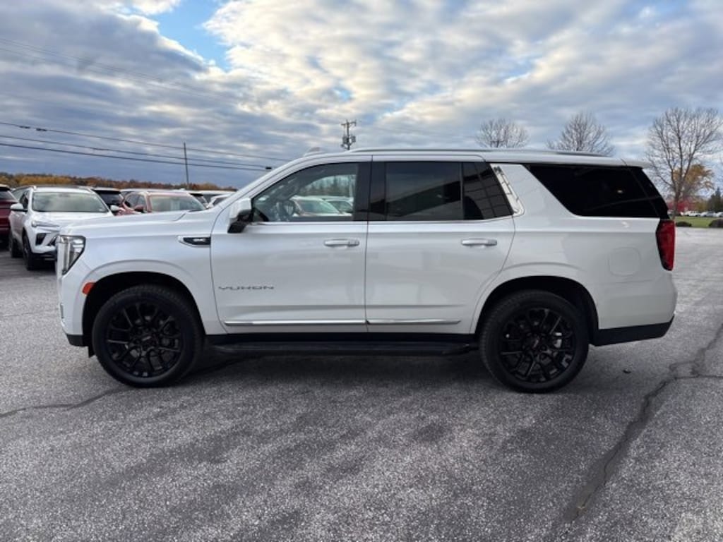 Used 2022 GMC Yukon SLT SUV