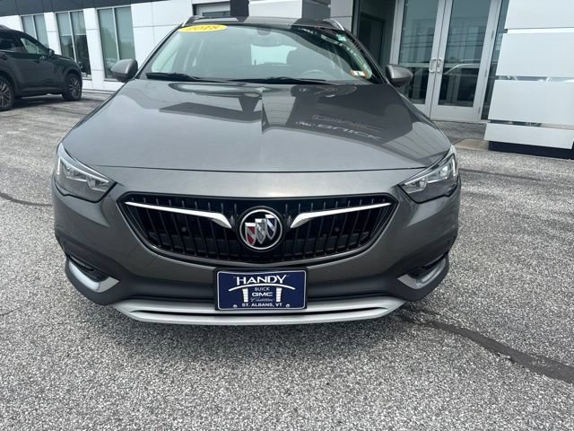 2018 Buick Regal TourX Essence - Photo 2