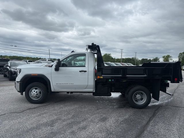 2026 GMC Sierra 3500HD Pro - Photo 4