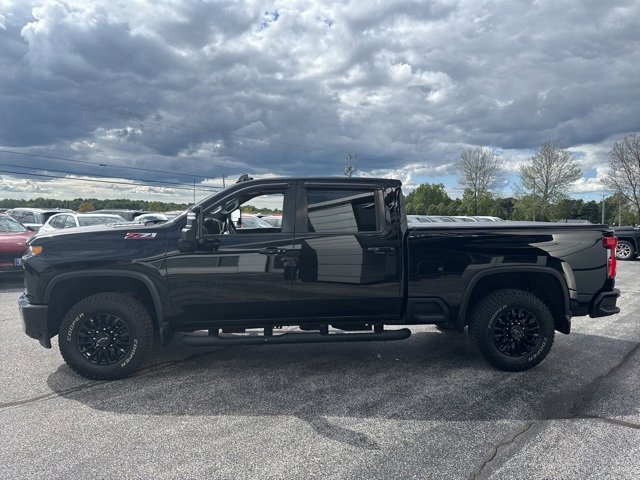 2022 Chevrolet Silverado 2500HD LTZ photo 3
