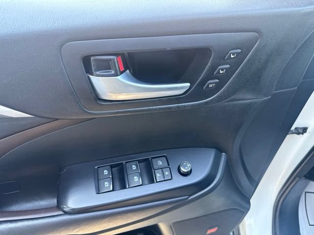 2018 Toyota Highlander Limited Platinum - Photo 16