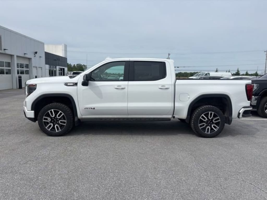 Used 2025 GMC Sierra 1500 AT4 Truck Crew Cab