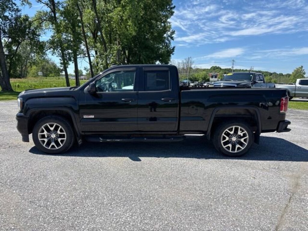 Used 2017 GMC Sierra 1500 SLT Truck