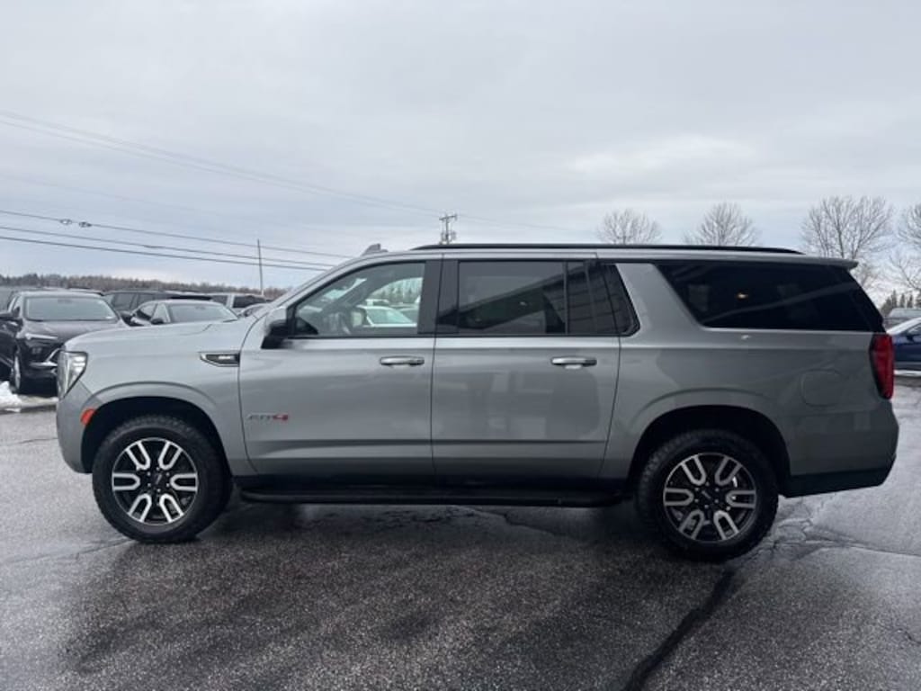 Used 2024 GMC Yukon XL AT4 SUV