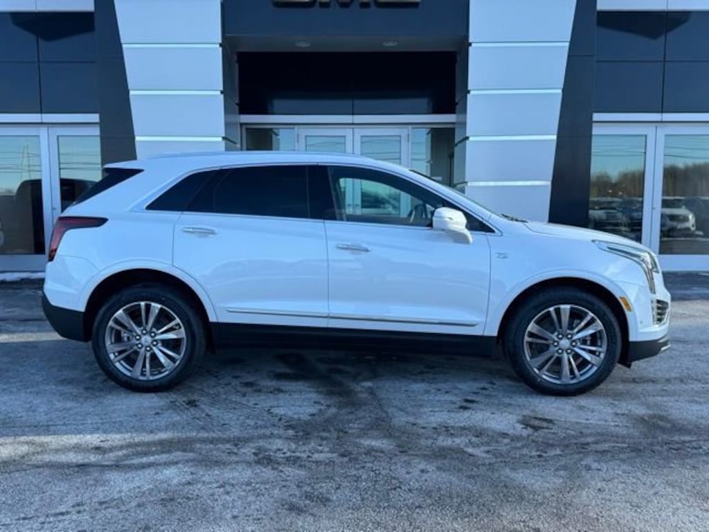 New 2026 CADILLAC XT5 Premium Luxury SUV