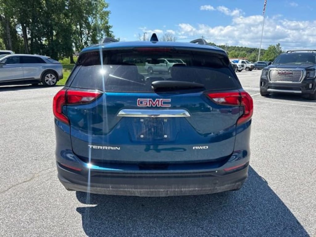Used 2020 GMC Terrain SLE SUV