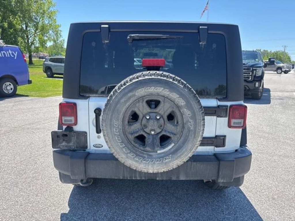 Used 2018 Jeep Wrangler JK Sport 4x4 SUV