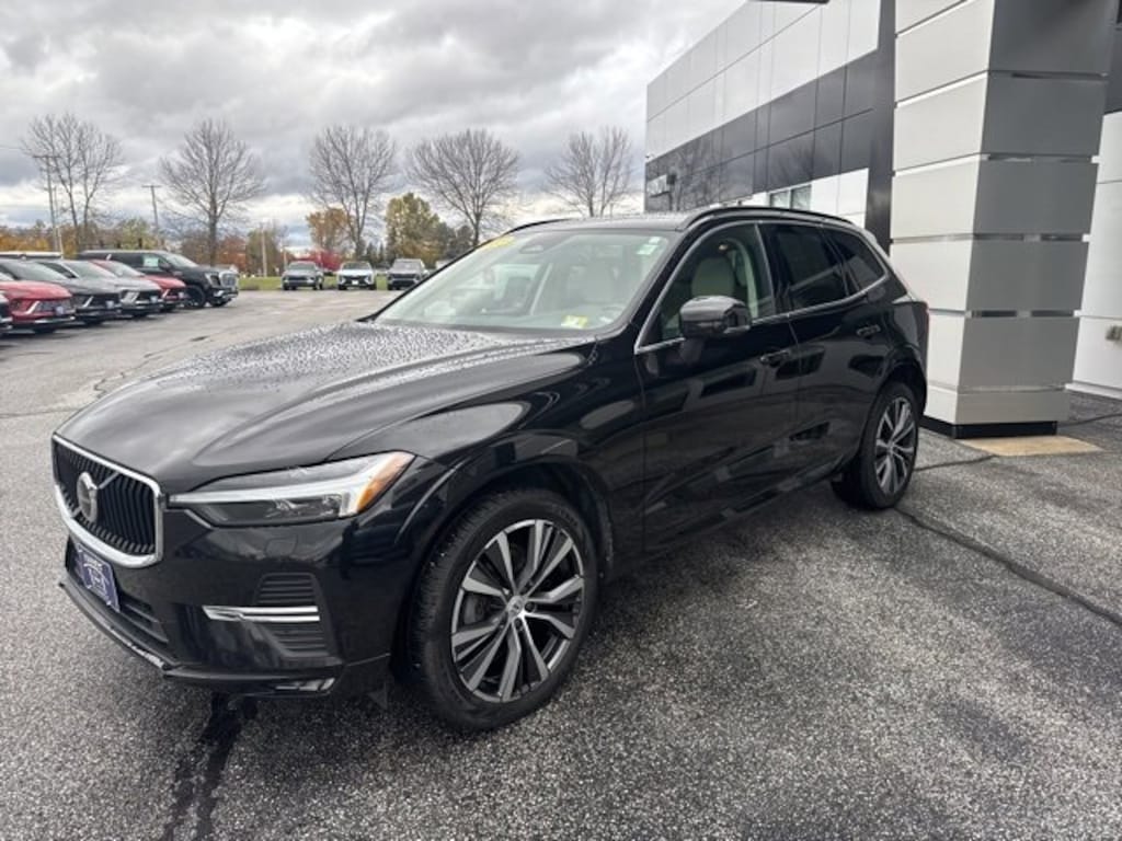 Used 2022 Volvo XC60 Momentum