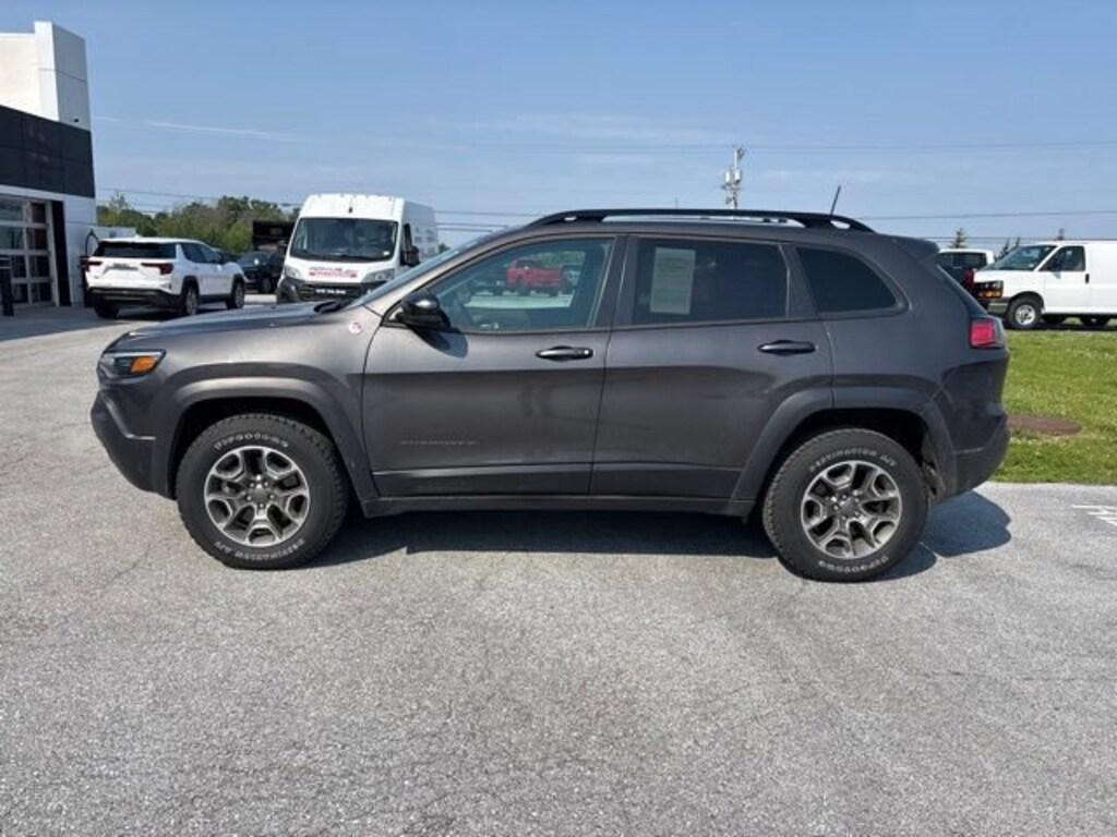 Used 2022 Jeep Cherokee Trailhawk 4x4 SUV