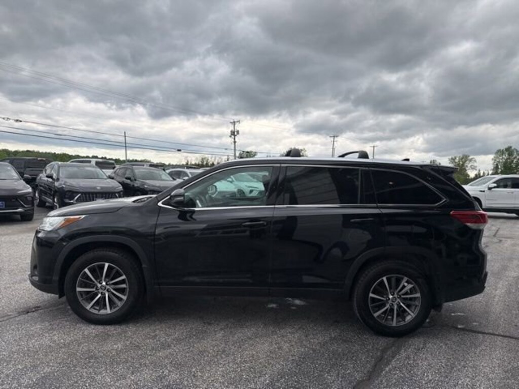 Used 2019 Toyota Highlander XLE SUV