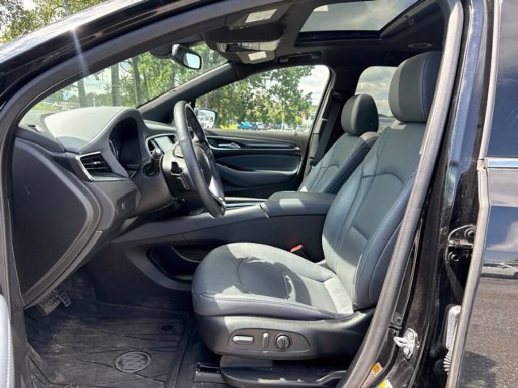 Used 2023 Buick Enclave Essence SUV