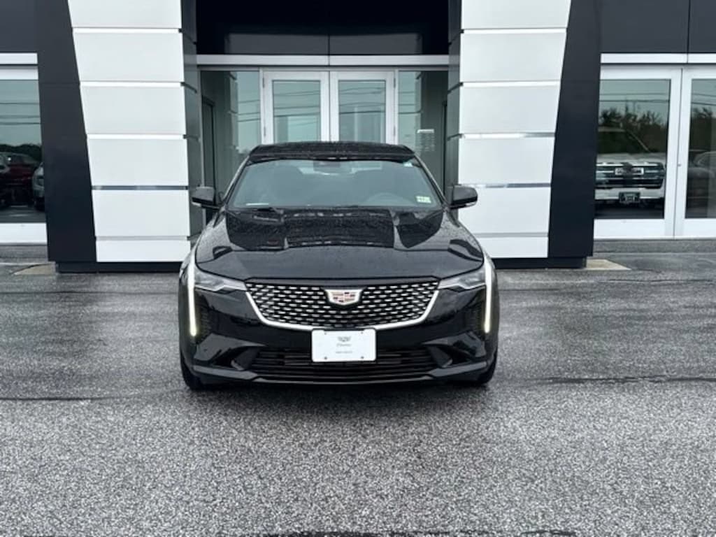 New 2026 CADILLAC CT4 Luxury Sedan