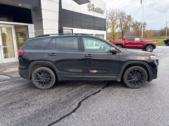 Used 2024 GMC Terrain SLT SUV