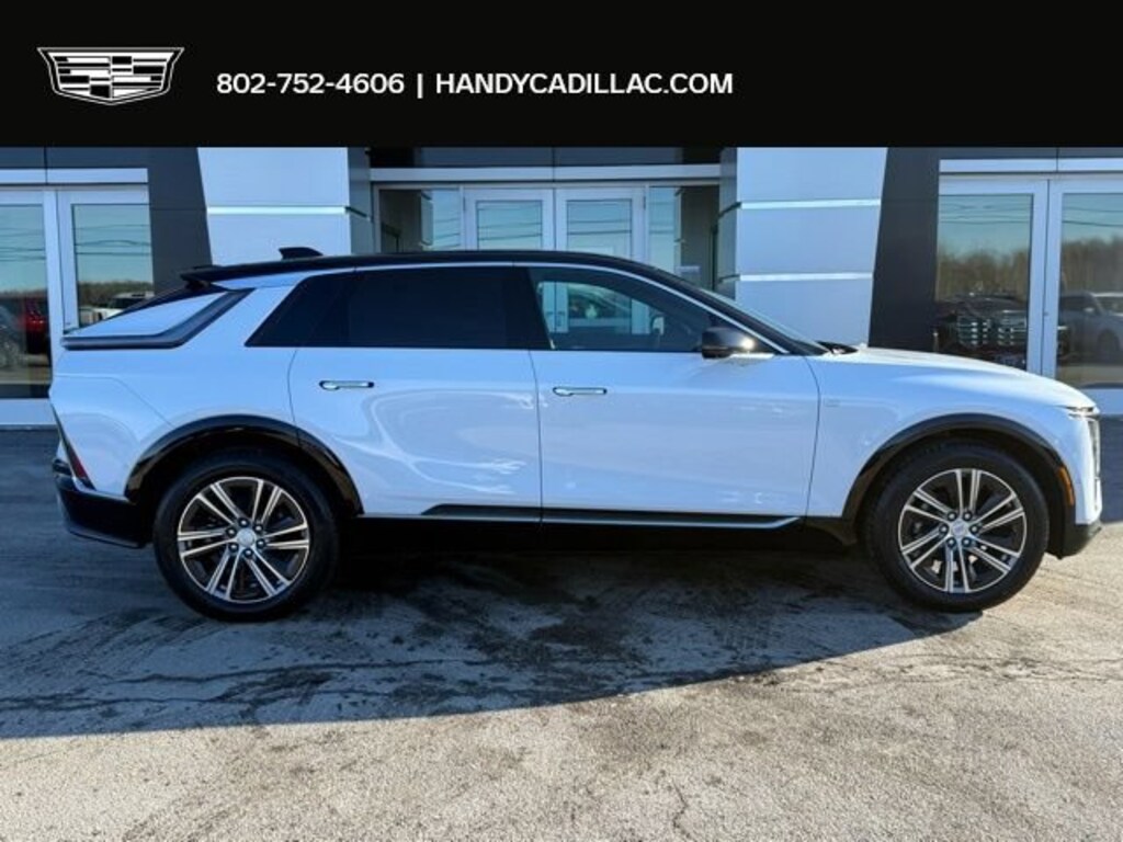 New 2026 CADILLAC LYRIQ Luxury SUV