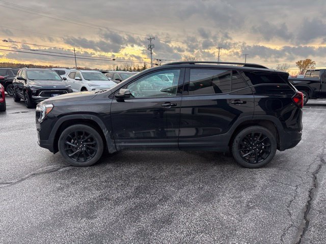 Used 2024 GMC Terrain SLT SUV