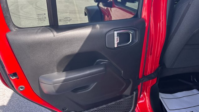 2025 Jeep Wrangler 4-Door Willys - Photo 33