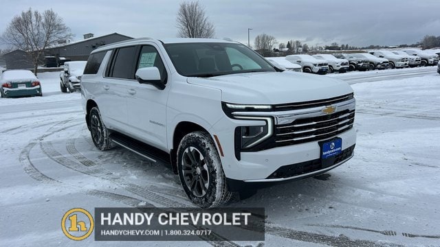 2026 Chevrolet Suburban LT's photo