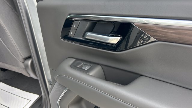 2026 Chevrolet Suburban LS - Photo 42