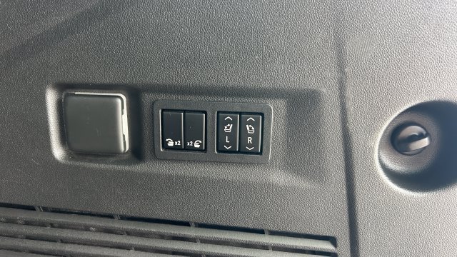 2022 Chevrolet Tahoe Z71 - Photo 17