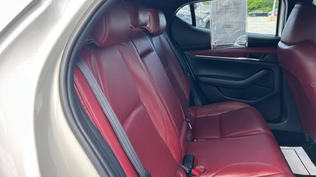 2021 Mazda Mazda3 Premium - Photo 40